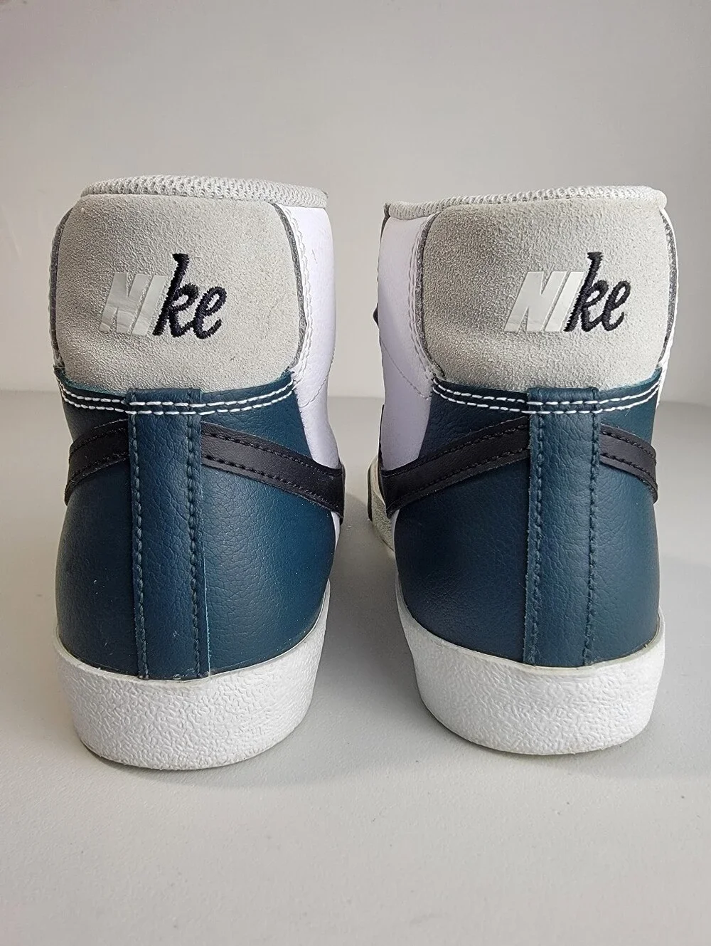 Nike Blazer Mid '77 Premium Remix Sneaker FB8889-100 Men's Sz 6.5/Women's 8